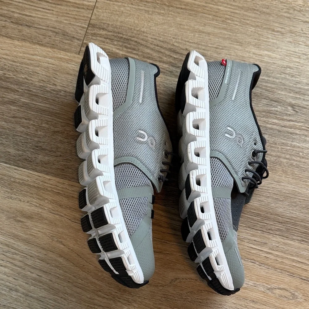 On Running women’s Athletic Shoes in greenish grey - Picture 4 of 5